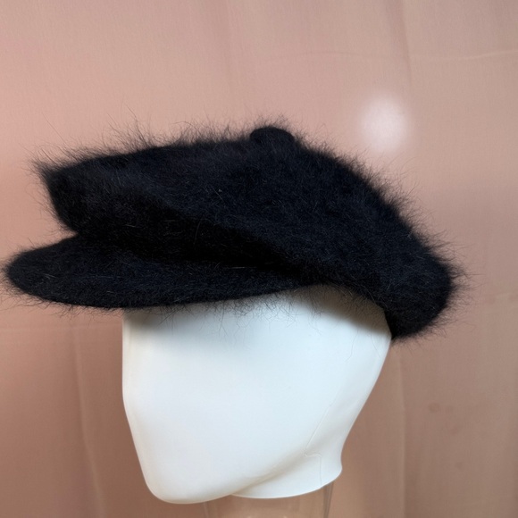 Elegant 100% Angora Black Hat Women's Cap - Picture 1 of 7